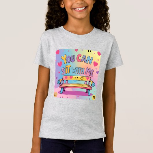 "私と一緒に座っていいよ" ガールズ キンドネス Tシャツ (正面)