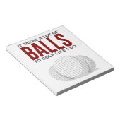 私と同じようにボールをゴルフに持って行く ノートパッド (アングル)