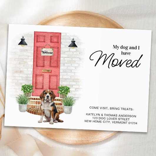 私と犬はビーグル犬を動かしている 案内状