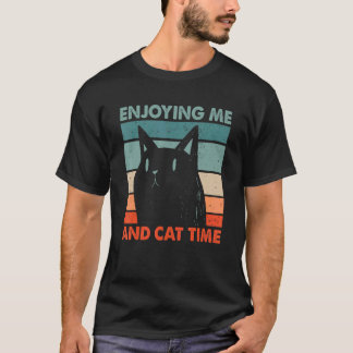 私と猫の時間を楽しむ 猫好き 愛猫家 子猫 Tシャツ