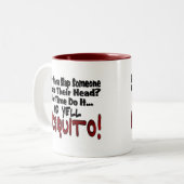 私と蚊を平手打ち ツートーンマグカップ (正面左)