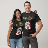 私には何千もの問題があるけど、猫が全て解決してくれるわ Tシャツ (ユニセックス)