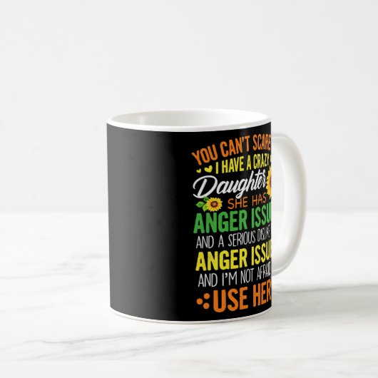 私には娘がいるので、怖がらせるこ熱狂するとはできない コーヒーマグカップ (正面右)