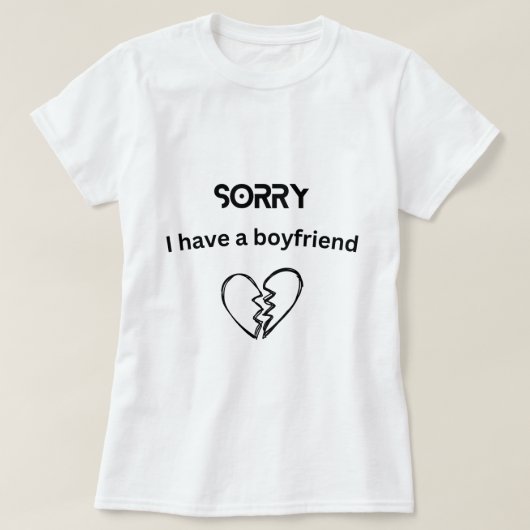 私には彼氏がいる Tシャツ (デザイン正面)