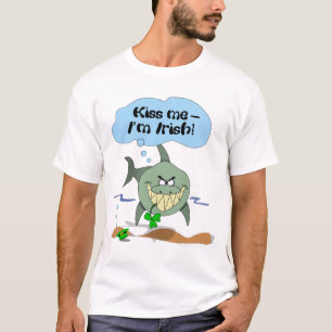 私によってがアイルランドのおもしろいな漫画の鮫のワイシャツである私 Tシャツ