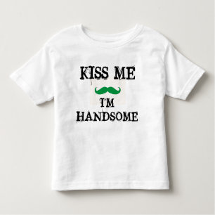 私によってがハンサムな幼児のワイシャツST. PATRICKSである私に接吻して下さい トドラーTシャツ