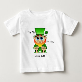 私によってが業績のLilのかわいいBlarneyである私に接吻して下さい ベビーTシャツ