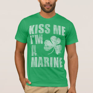私によってが海兵隊員である私に接吻して下さい Tシャツ