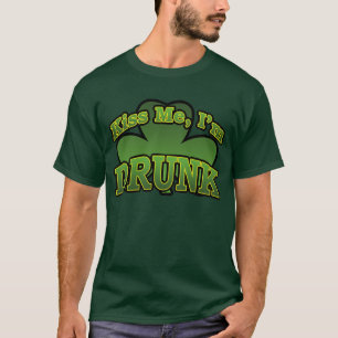 私によってが酔った人のTシャツである私に接吻して下さい Tシャツ