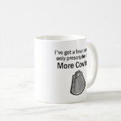 私により多くのカウベルがあるために得ました コーヒーマグカップ (正面右)