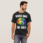 私にキスして 同性愛者 LGBTQ レインボー リップス _1 Tシャツ (正面フル)
