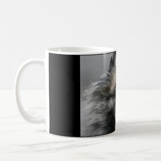 "私にスマイル"のKeeshondのコーヒー・マグします コーヒーマグカップ (左)