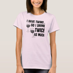 私に双生児があります Tシャツ