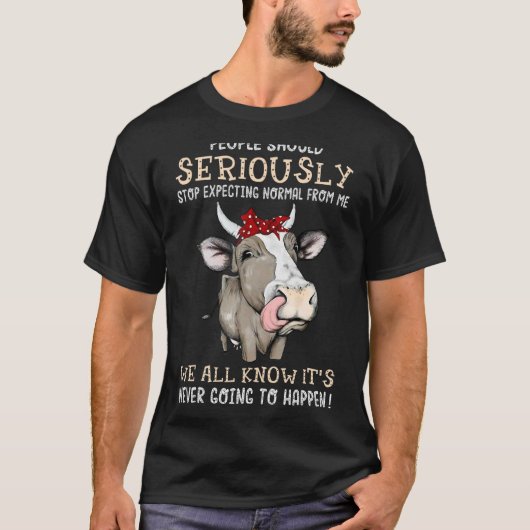 私に普通を期待しないで クレイジーカウ Tシャツ (正面)