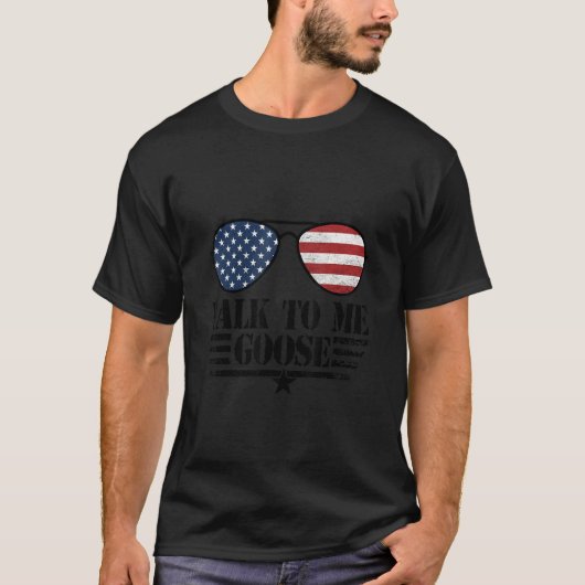 私に米国国旗のサングラスを話す Tシャツ (正面)