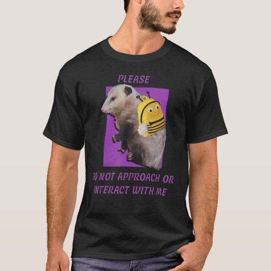 私に近づかないで下さい Tシャツ (正面)