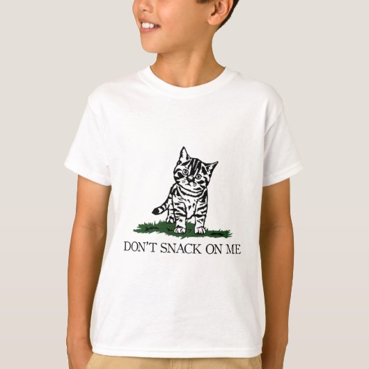 私に黄色の猫をスナックしない彼らの食べペットのフー Tシャツ (正面)