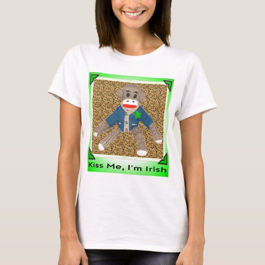 私に、私ありますアイルランドのソックス猿が接吻して下さい Tシャツ (正面)