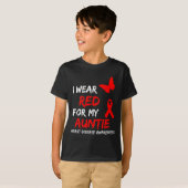 私のおばのために赤を身に着ける 心臓病啓発 Tシャツ (正面フル)