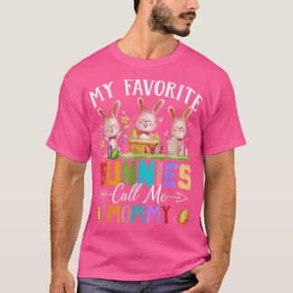 私のおもしろいお気に入りの家族は私をママと呼ぶ Tシャツ