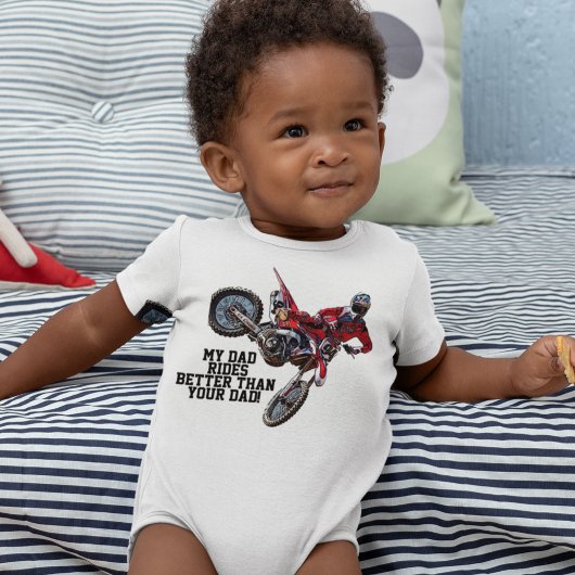 私のおもしろいパパは、より良い赤のダートバイクレース ベビーボディスーツ