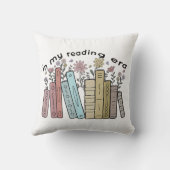 私のおもしろい時代のブックリーダー読引用文Groovy L クッション (裏面)