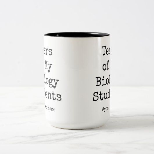 私のおもしろい生徒たちの涙 |生物学の先生 ツートーンマグカップ (中央)