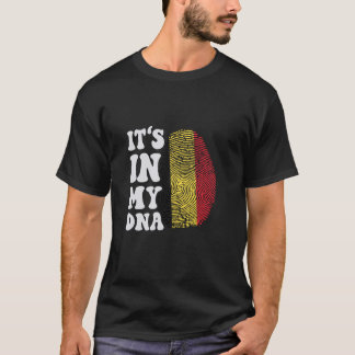 私のおもしろいDNAベルギー国旗の指紋にある Tシャツ