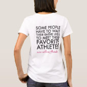 私のお気に入りのなアスリートは私を祖母と電話します Tシャツ (裏面)