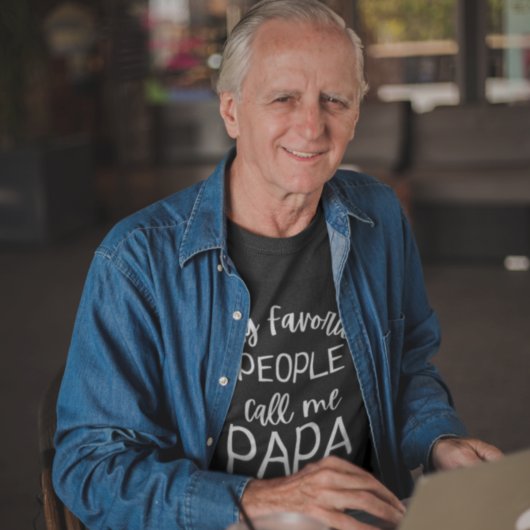 私のお気に入りの人々は私をパパおじいちゃんおもしろいと呼ぶ Tシャツ