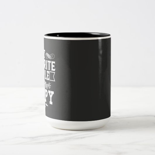 私のお気に入りの人々は私をポピー父の日Gifと呼ぶ ツートーンマグカップ (中央)