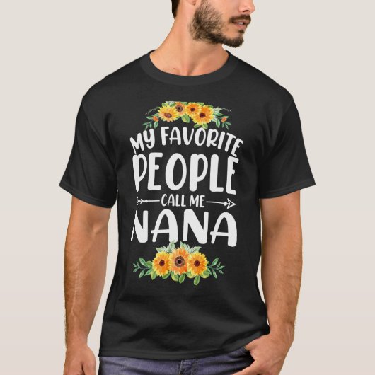 私のお気に入りの民は私をナナナヒマワリ母と呼ぶ Tシャツ (正面)