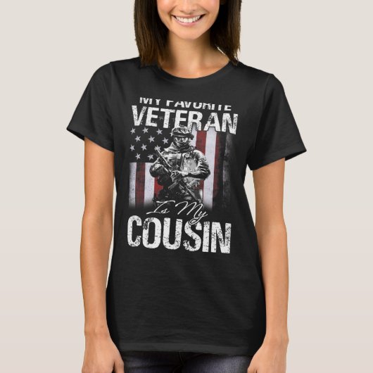 私のお気に入りの退役軍人はいとこのアメリカ国旗だ Tシャツ (正面)