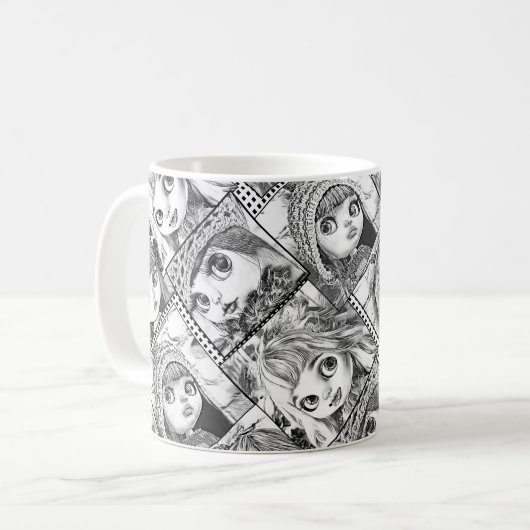 私のお気に入りの黒と白のパッチワークの人形 コーヒーマグカップ (正面左)
