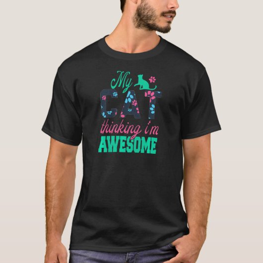 私のことがすごいと思っている猫 女性 猫の飼い主 ネコ Tシャツ (正面)