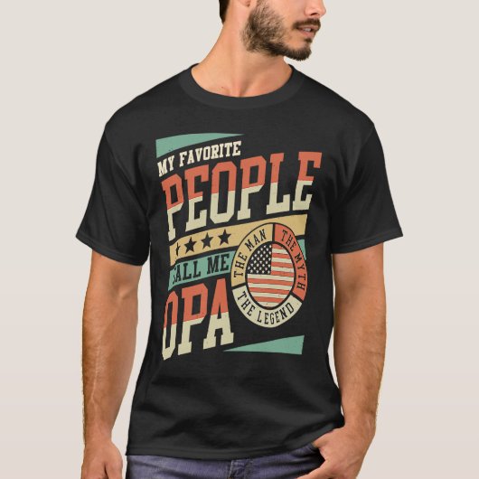 私のことをオパと呼ぶ大好きな人々 男性用 レトロ おじいちゃん Tシャツ (正面)