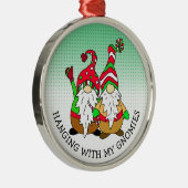 私のぶら下がったグノーミーのクリスマスと メタルオーナメント (右)