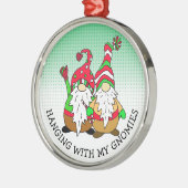 私のぶら下がったグノーミーのクリスマスと メタルオーナメント (左)
