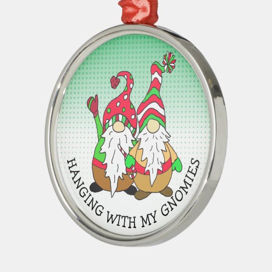 私のぶら下がったグノーミーのクリスマスと メタルオーナメント (左)