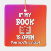 私のもし本が開いている口が閉まっている セラミックオーナメント (裏面)