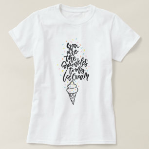 私のアイスクリームのレタリングに振りかけますです Tシャツ