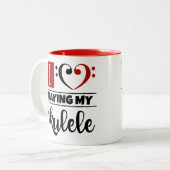 私のウクレレを遊ぶヘ音記号のハートI愛 ツートーンマグカップ (正面左)