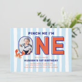 私のカニデビュー！お子様の1歳誕生日写真付きパーティー招待状 招待状 (スタンド正面)