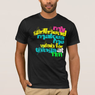 私のガールフレンドは私を11:11に事を望ませます Tシャツ