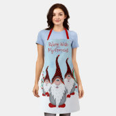 私のグノーミーと可愛いベーキング格言クリスマスクリスマス エプロン (着用した状態)