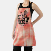 私のグリル私のルールおもしろいレッドジンガムBBQキッチン エプロン (インサイチュ)