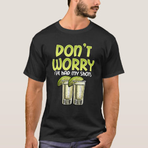 私のショットワクチンを持って心配しなおもしろいい Tシャツ