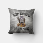 私のストップナッツを見てる – リスおもしろいレル愛好家Thr クッション (正面)