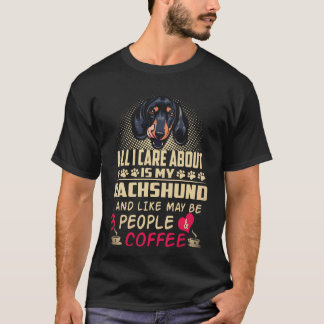 私のダックスフンドと多分それだけ Tシャツ