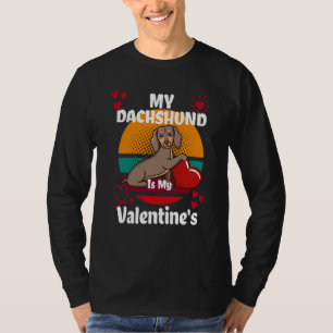 私のダックスフンドはバレンタインデーの犬のハート型 Tシャツ